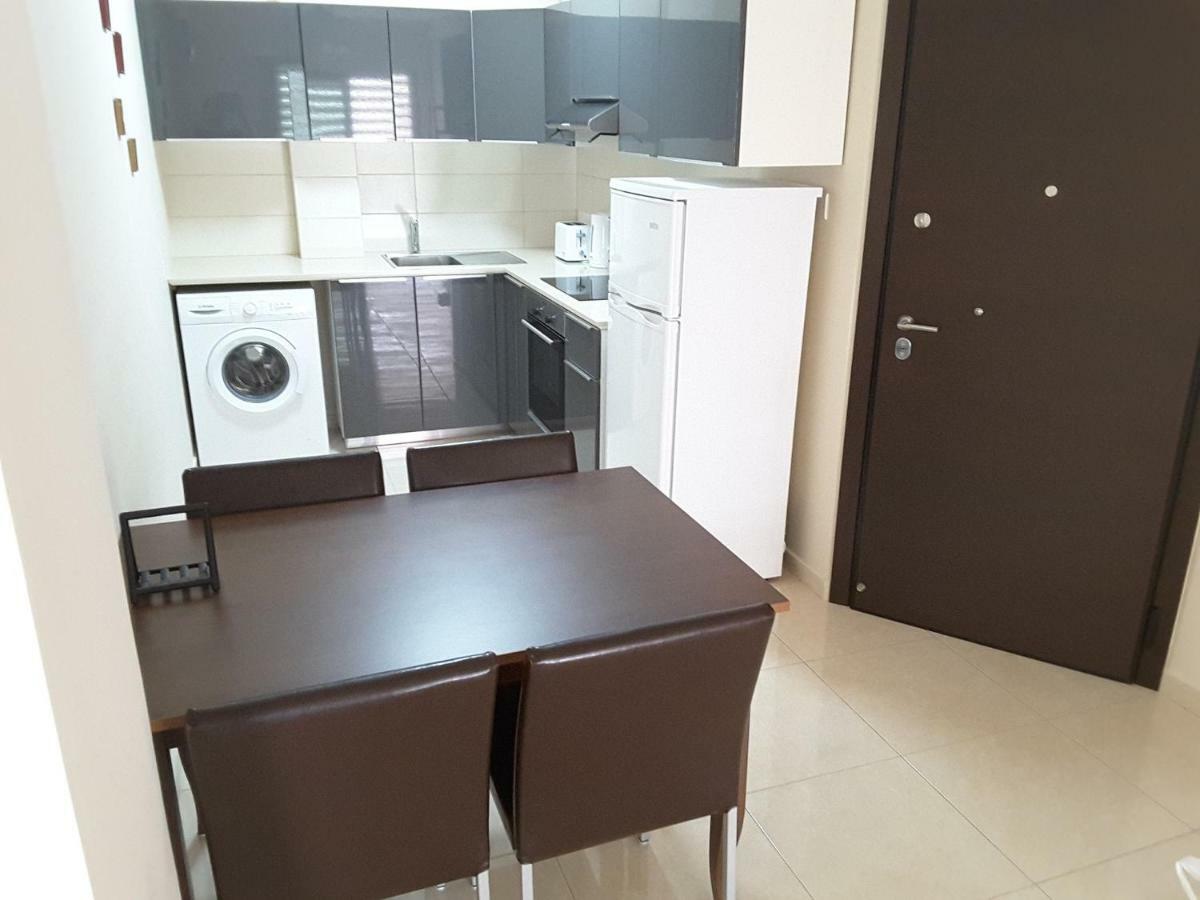 Seaside Luxury Apartment Lighthouse 47 Paphos Extérieur photo