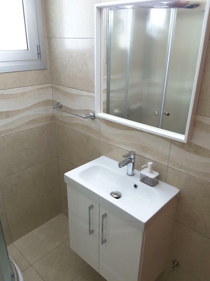 Seaside Luxury Apartment Lighthouse 47 Paphos Extérieur photo