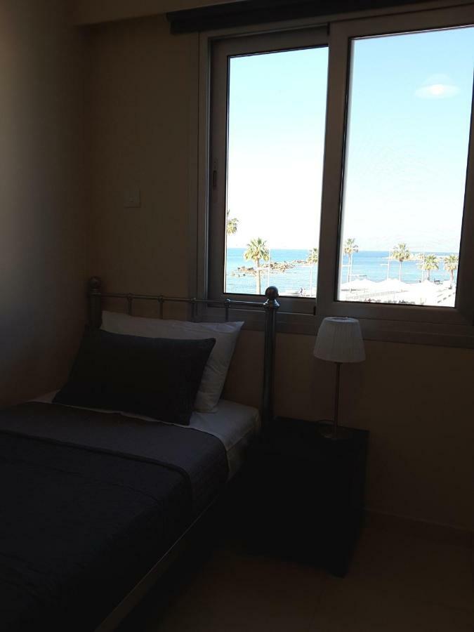 Seaside Luxury Apartment Lighthouse 47 Paphos Extérieur photo