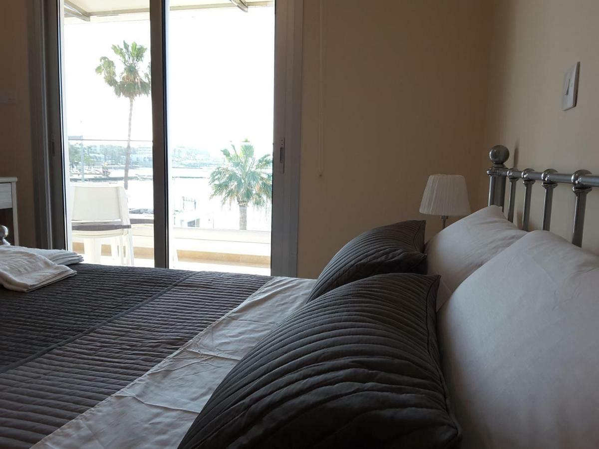 Seaside Luxury Apartment Lighthouse 47 Paphos Extérieur photo