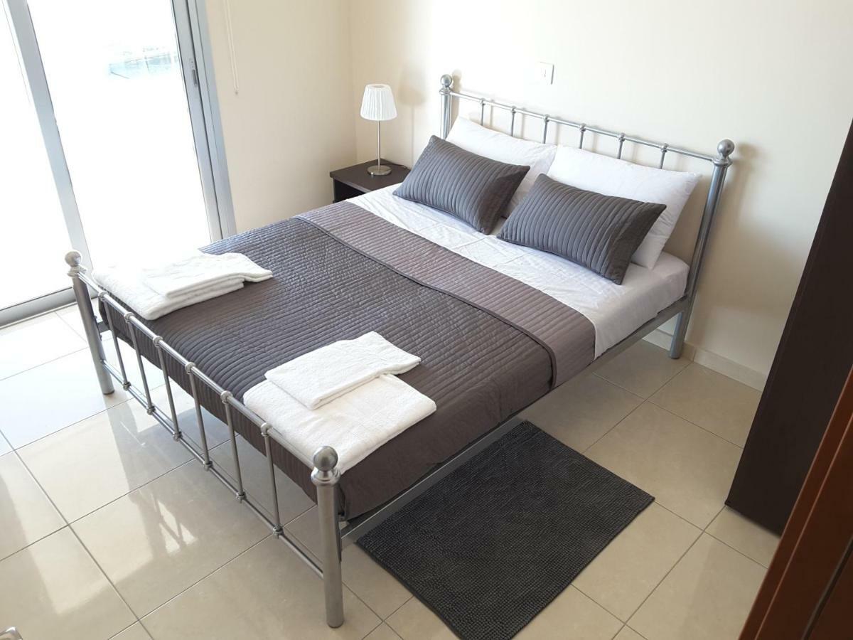 Seaside Luxury Apartment Lighthouse 47 Paphos Extérieur photo