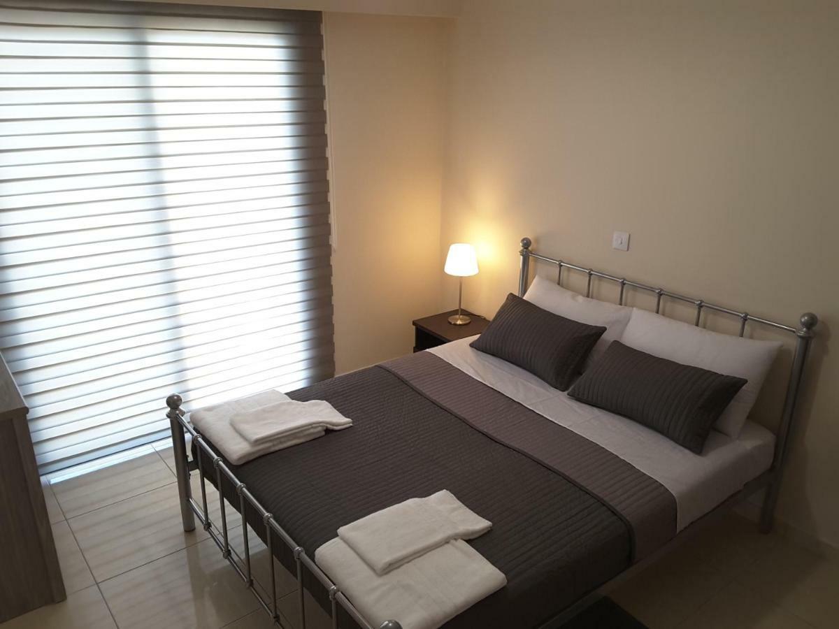 Seaside Luxury Apartment Lighthouse 47 Paphos Extérieur photo