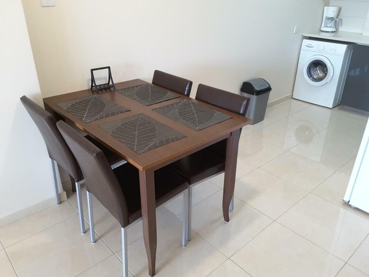 Seaside Luxury Apartment Lighthouse 47 Paphos Extérieur photo